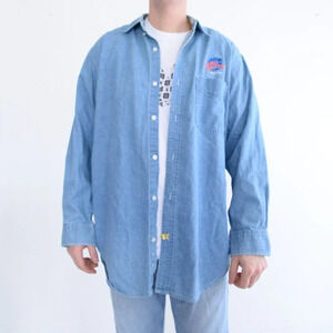 Vintage 1991 Planet  Hollywood Niagara Falls 91' Blue Denim Button Up Shirt